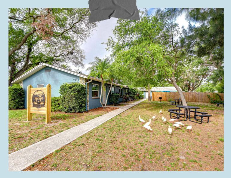 Pinellas lodge mid term rental Pinellas park florida