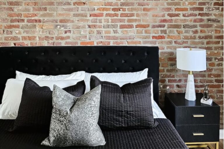 loft bedroom mid-term rental St Pete