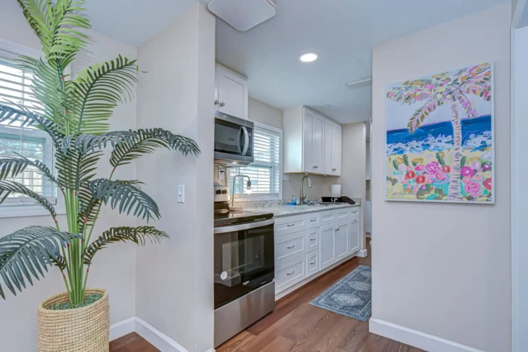 garden house mid term rental