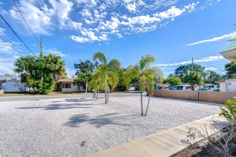 garden house mid term rental parking